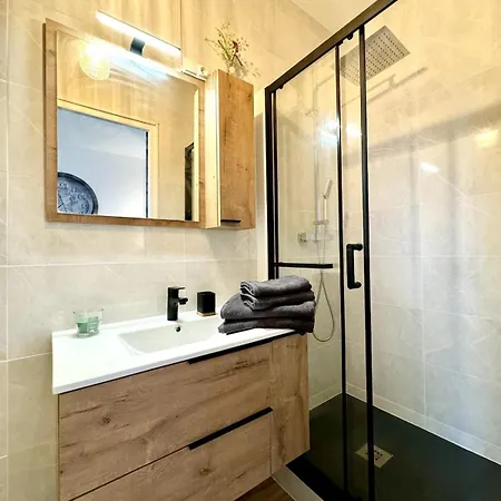 Le Grand Port - T2 With Parking Экс-ле-Бен