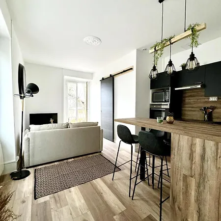 Le Grand Port - T2 With Parking Апартаменты